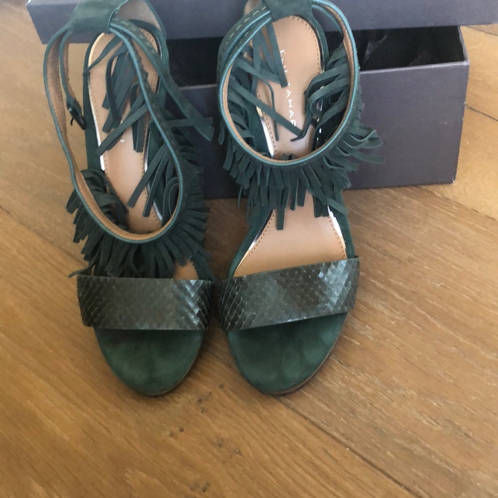 Eli’s Tahari green heeled shoe with fringe